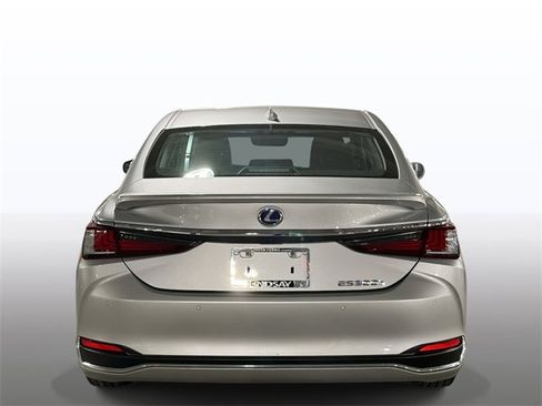 Used 2021 Lexus ES 300h w/ Accessory Package image 11