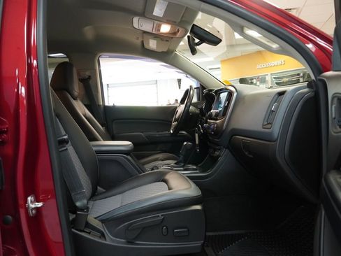 Used 2018 Chevrolet Colorado Z71 AWD/4WD image 24