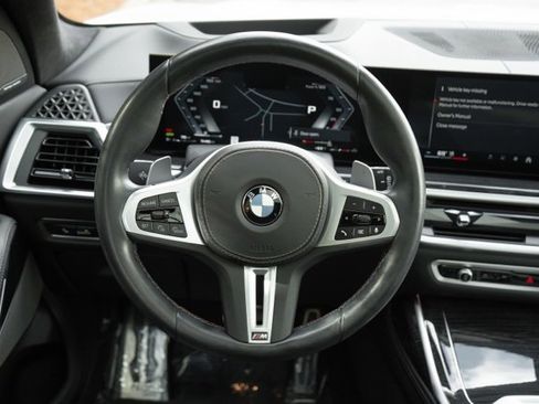 Used 2025 BMW X7 M60i w/ Executive Package image 16