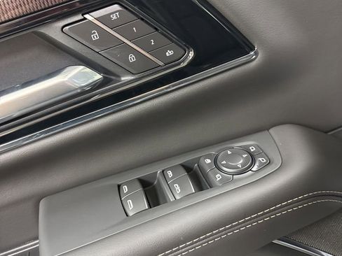 New 2026 GMC Yukon XL Elevation w/ LPO, Floor Liner Package AWD/4WD image 17