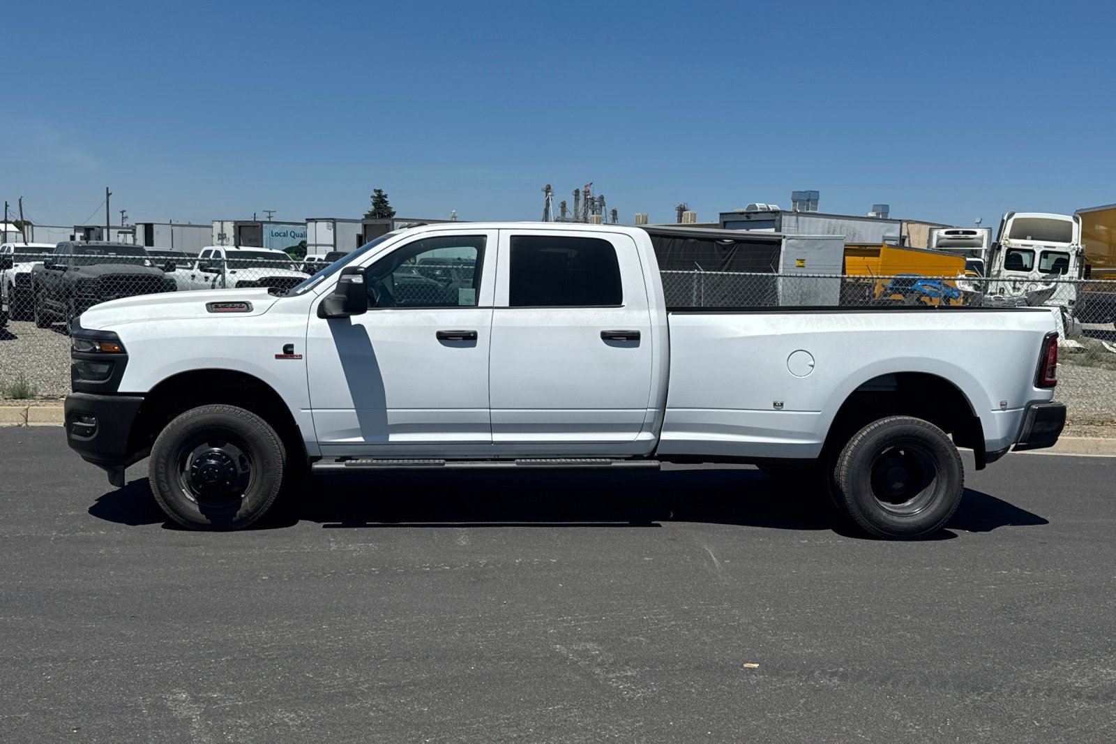 New 2026 RAM 3500 Tradesman AWD/4WD image 7