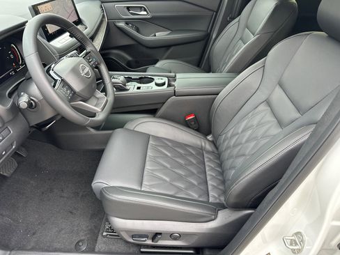 New 2026 Nissan Rogue Platinum w/ Tech Package image 9