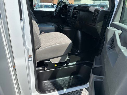 Used 2021 GMC Savana 3500 w/ Power Convenience Package RWD image 26