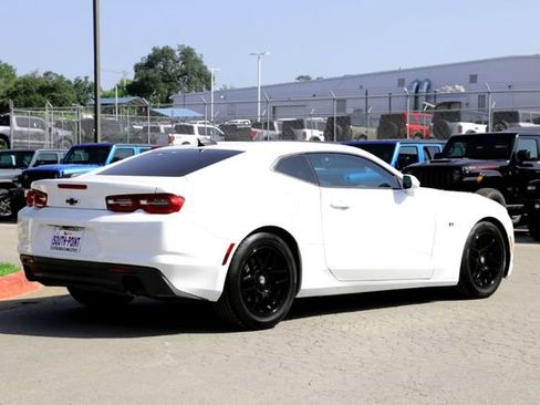 Used 2022 Chevrolet Camaro LS RWD image 4