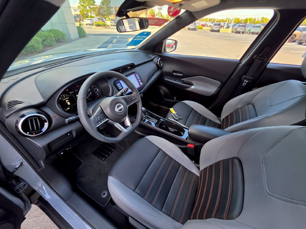 Certified 2024 Nissan Kicks SR w/ SR Premium Package FWD image 17