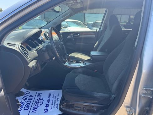 Used 2011 Buick Enclave CX image 11