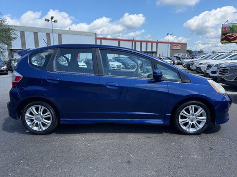 Used 2011 Honda Fit Sport image 4