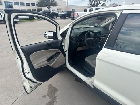 Used 2021 Ford EcoSport S image 5