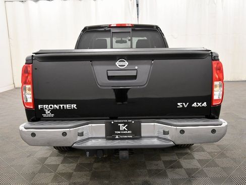 Used 2017 Nissan Frontier SV w/ SV Value Truck Package image 6