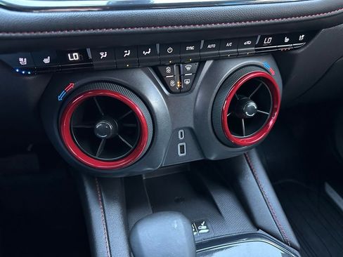 Used 2024 Chevrolet Blazer RS w/ Enhanced Convenience Package image 27