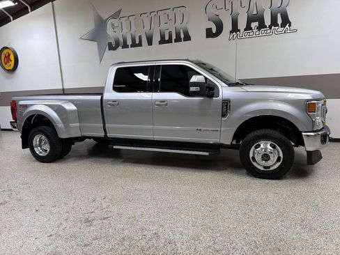 Used 2021 Ford F350 Lariat w/ Lariat Value Package AWD/4WD image 31