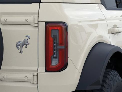 New 2026 Ford Bronco Outer Banks w/ Sasquatch Package AWD/4WD image 23