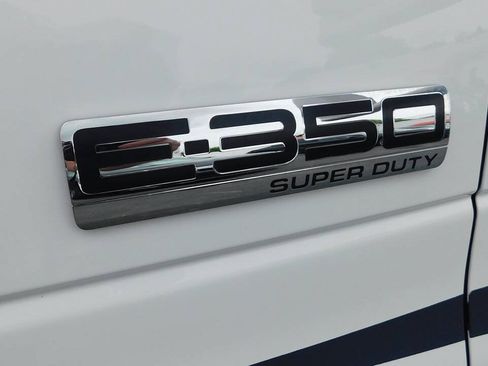 Used 2013 Ford E-350 and Econoline 350 Super Duty Wagon w/ Motorhome Prep Pkg RWD image 5