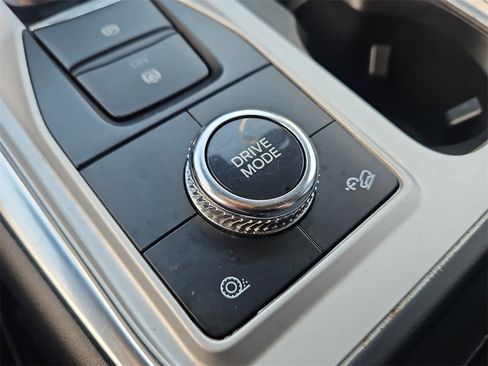 Used 2023 Ford Explorer XLT w/ Equipment Group 202A image 23