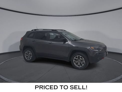 Used 2022 Jeep Cherokee Trailhawk w/ Trailer Tow Group AWD/4WD image 2