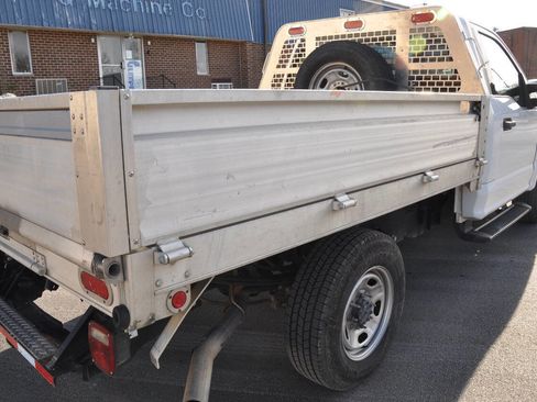 Used 2021 Ford F250 XL w/ Power Equipment Group image 10