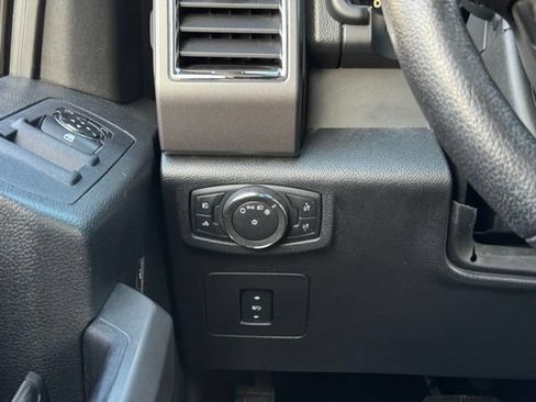 Used 2015 Ford F150 XLT w/ Equipment Group 301A Mid AWD/4WD image 32