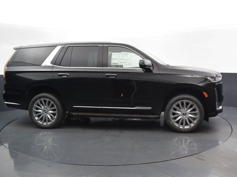 Used 2024 Cadillac Escalade Premium Luxury image 6