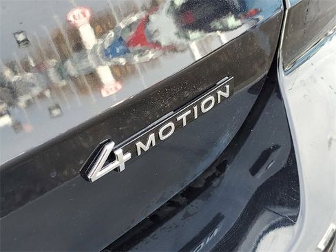 New 2026 Volkswagen Taos SE image 6