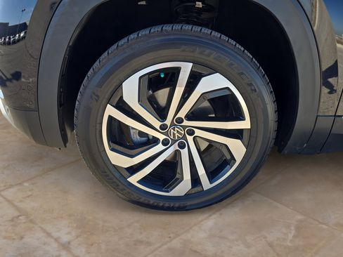 Certified 2021 Volkswagen Atlas Cross Sport SEL Premium image 26