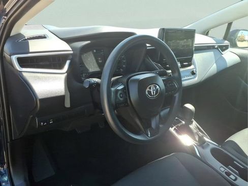 Used 2025 Toyota Corolla LE FWD image 13