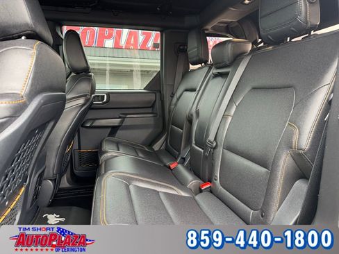 Used 2024 Ford Bronco Badlands image 40