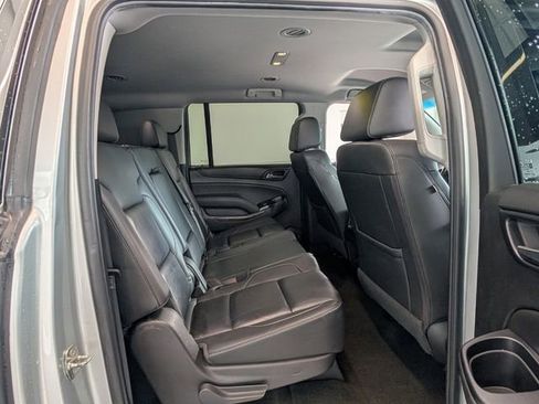 Used 2018 Chevrolet Suburban LT image 13