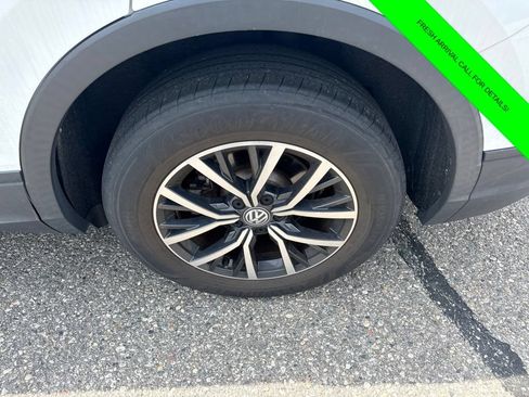 Used 2019 Volkswagen Tiguan SE AWD/4WD image 12