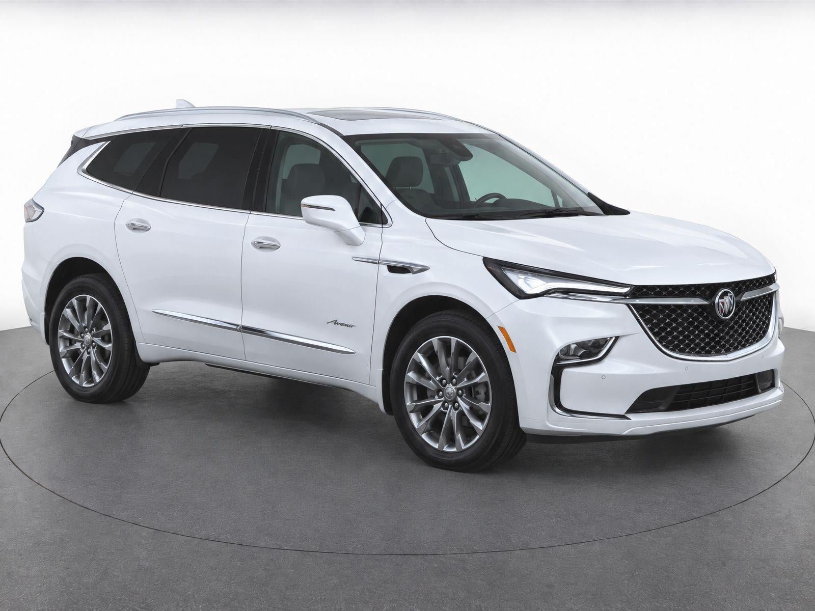 Used 2022 Buick Enclave Avenir w/ Avenir Technology Package AWD/4WD image 1