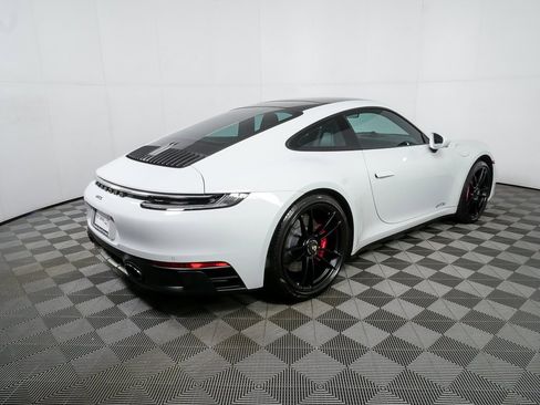 Certified 2022 Porsche 911 Carrera GTS image 28