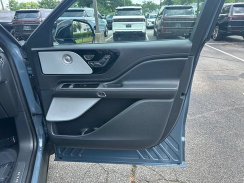 New 2026 Lincoln Aviator Reserve AWD/4WD image 15