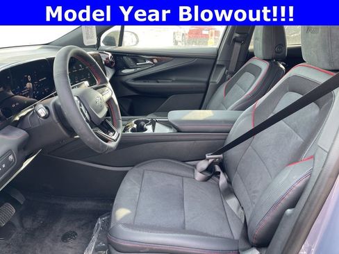 New 2024 Chevrolet Blazer EV RS image 14