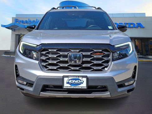Certified 2023 Honda Passport TrailSport image 2