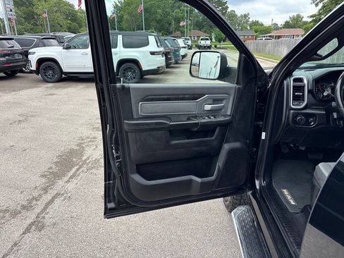 Used 2022 RAM 2500 Big Horn AWD/4WD image 22