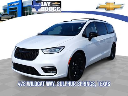 Used 2025 Chrysler Pacifica Limited