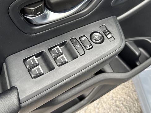 Used 2023 Honda Pilot Touring image 17