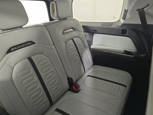 Used 2024 Rivian R1S Adventure AWD/4WD image 25
