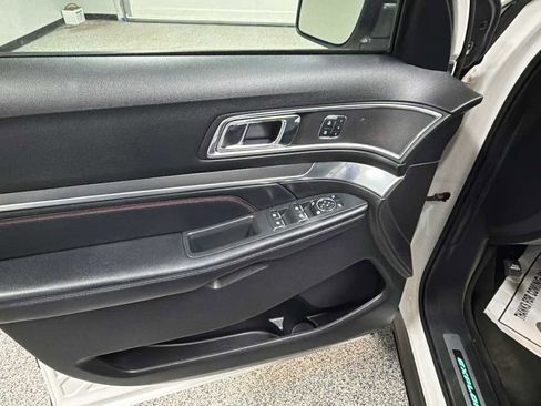 Used 2017 Ford Explorer Sport w/ Equipment Group 401A image 13