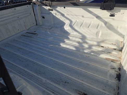 Used 2025 Nissan Frontier SV image 12