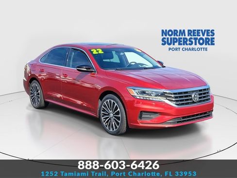 Certified 2022 Volkswagen Passat 2.0T image 1