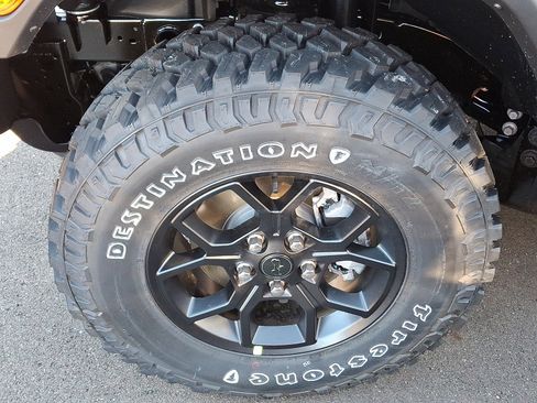 New 2026 Jeep Gladiator Sport image 4