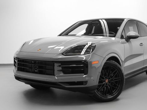 New 2026 Porsche Cayenne Coupe image 7