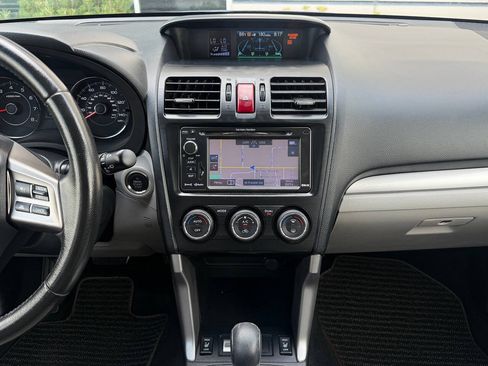 Used 2014 Subaru Forester 2.5i Touring AWD/4WD image 27