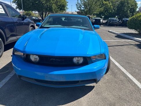 Used 2010 Ford Mustang GT RWD image 3