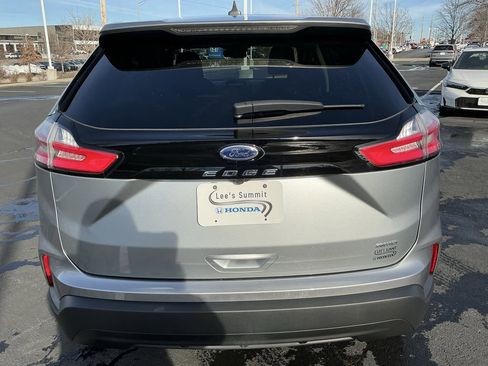 Used 2024 Ford Edge SE image 4