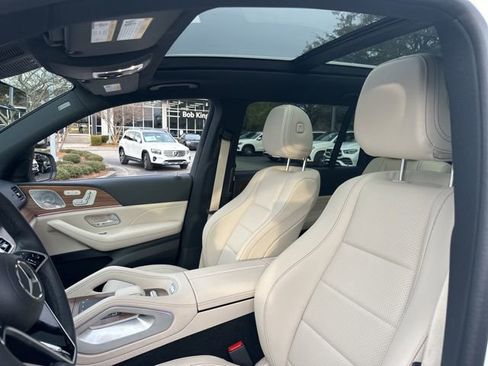 Used 2025 Mercedes-Benz GLS 450 4MATIC image 13