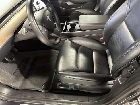 Used 2018 Tesla Model 3 Long Range image 16