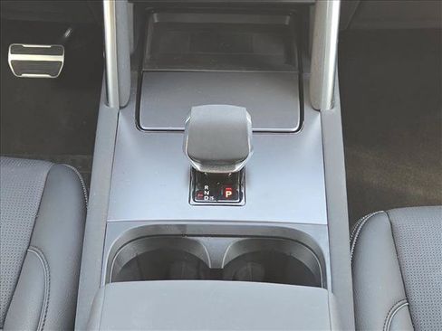 Used 2026 Land Rover Discovery Sport Landmark AWD/4WD image 12