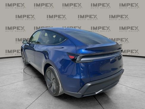Used 2026 Tesla Model Y Long Range image 3