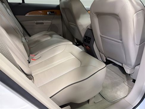 Used 2014 Lincoln MKX FWD w/ Equipment Group 101A image 31